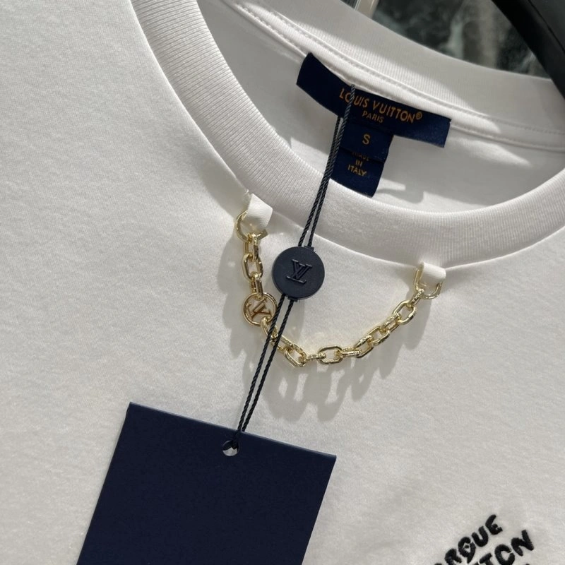 Louis Vuitton T-Shirts Vibrant 130986