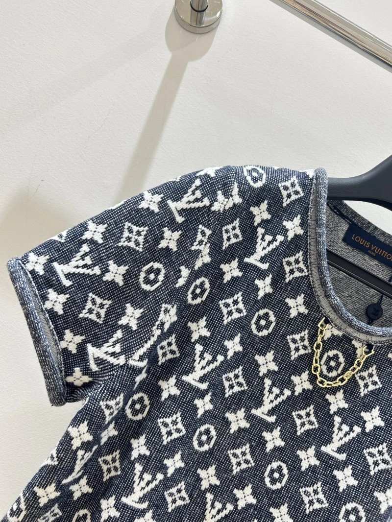 Elegant Louis Vuitton T-Shirts 130990