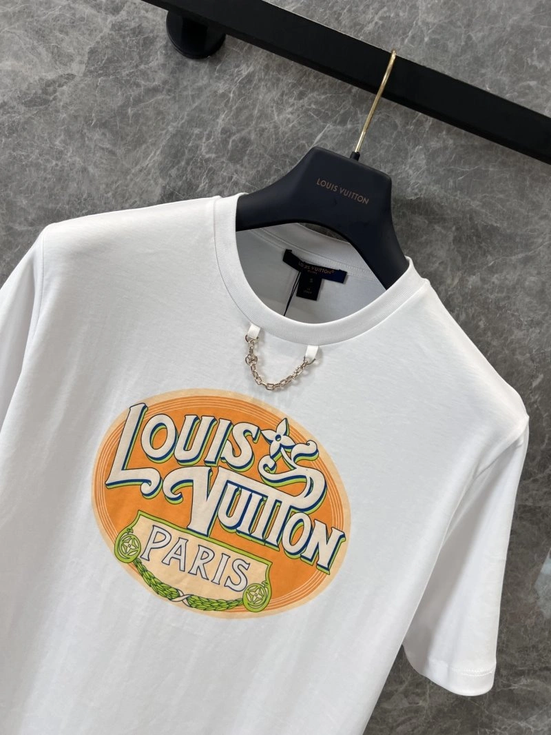 Louis Vuitton T-Shirts UrbanChic 130972