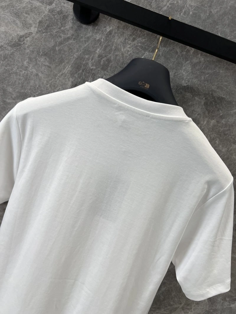 Louis Vuitton T-Shirts UrbanChic 130972