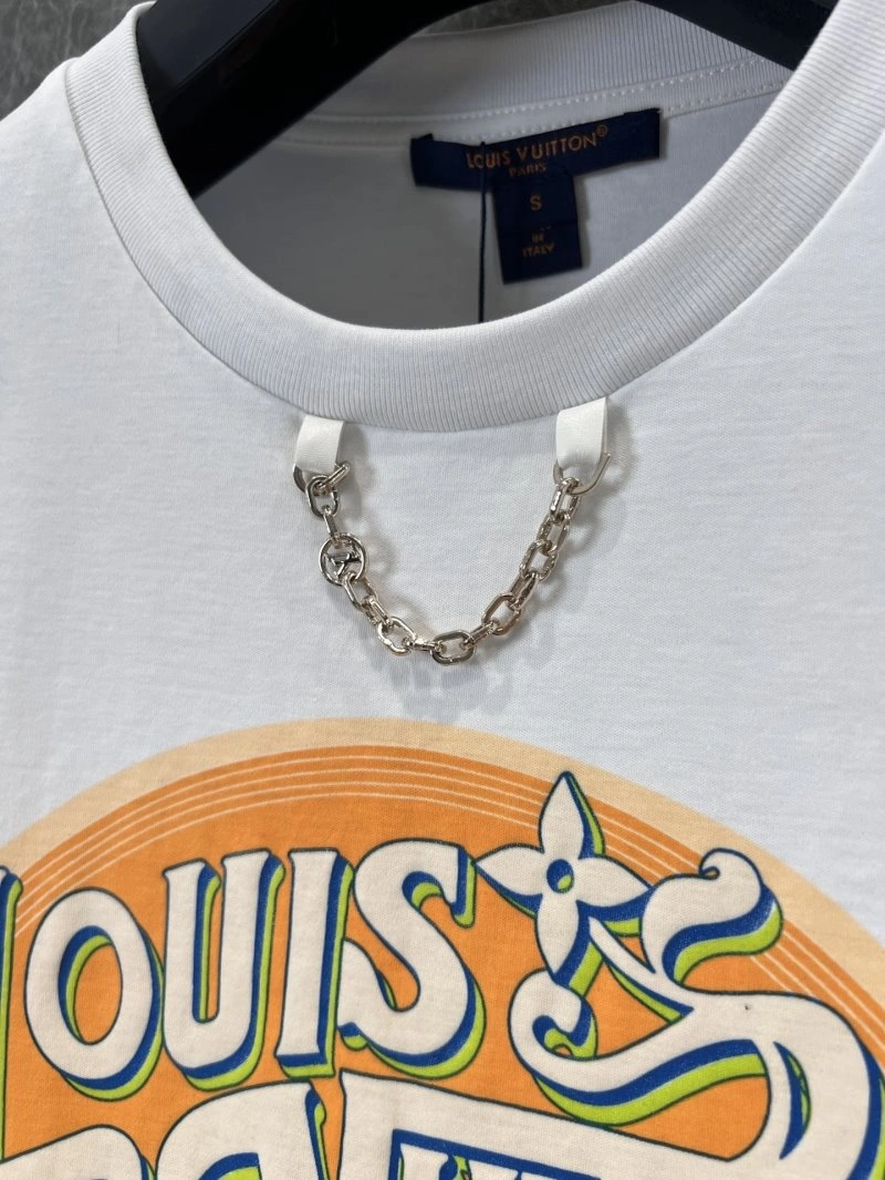 Louis Vuitton T-Shirts UrbanChic 130972