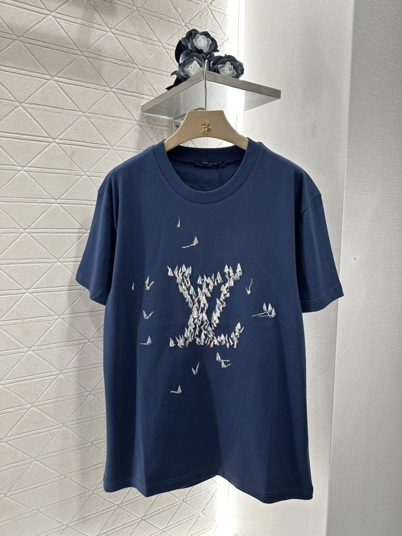 Louis Vuitton T-Shirts Minimalist 130988
