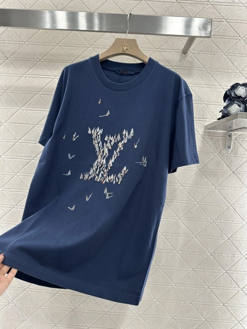 Louis Vuitton T-Shirts Minimalist 130988