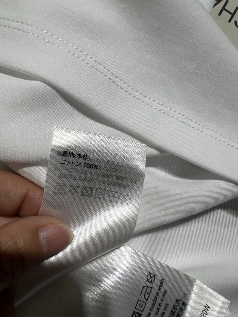Minimalist Louis Vuitton T-Shirts 130969