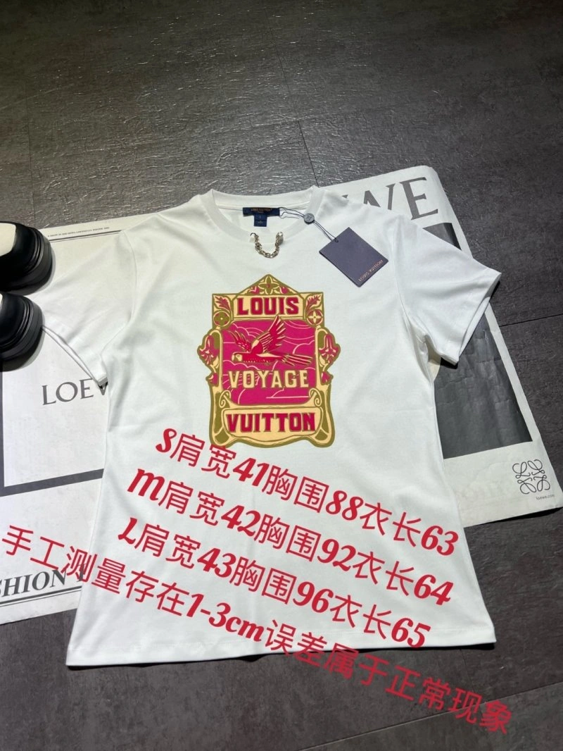 Minimalist Louis Vuitton T-Shirts 130969