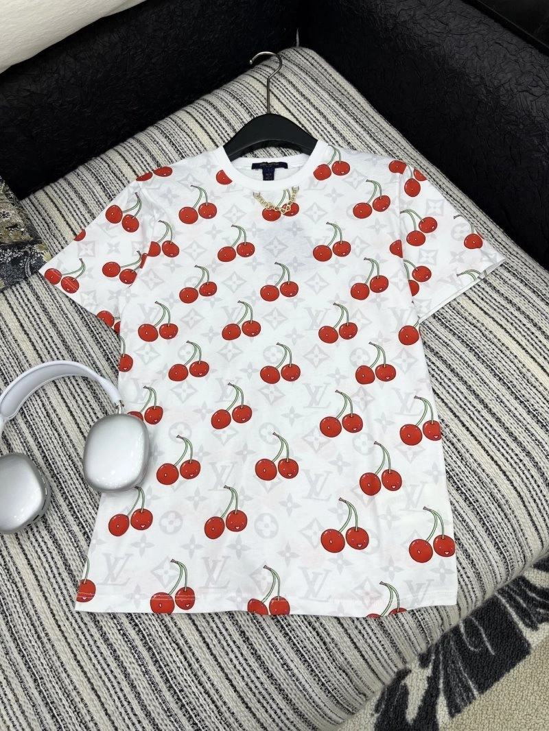 Breathable Louis Vuitton T-Shirts 130961