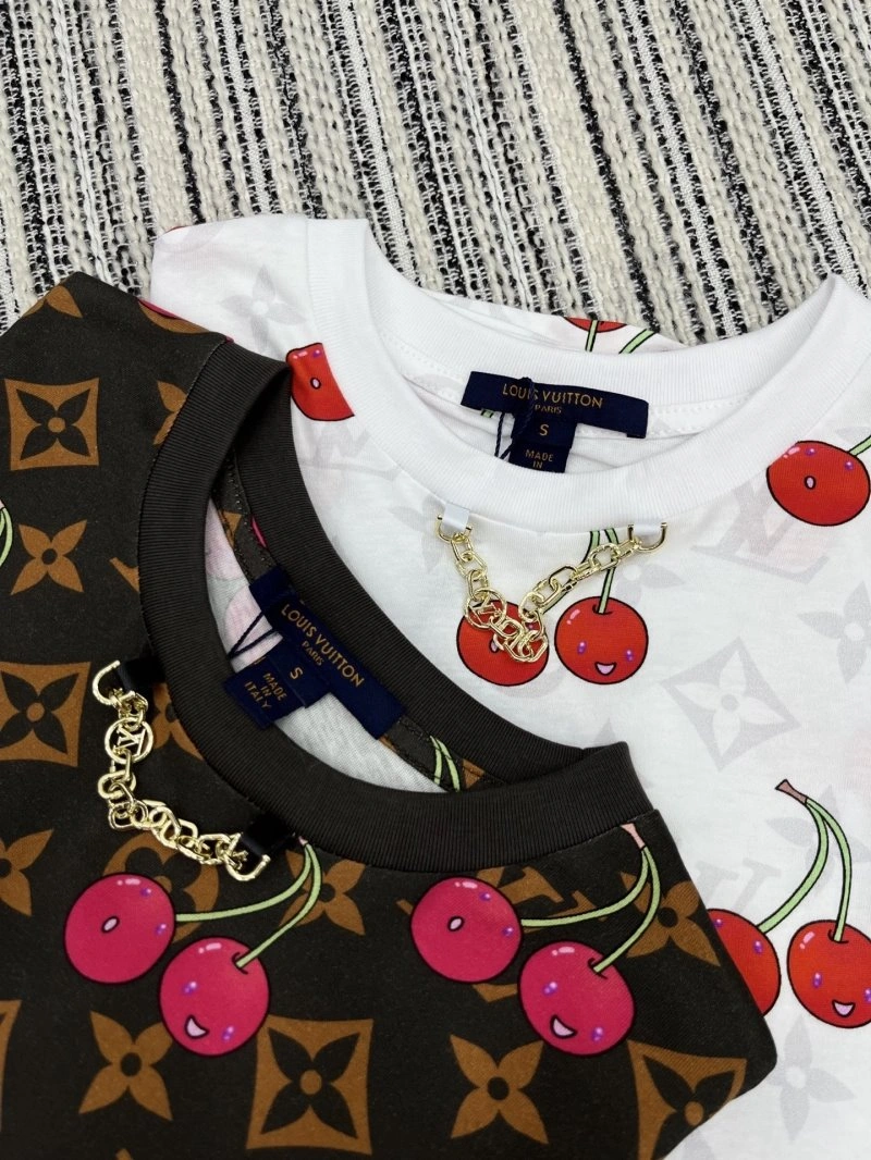 Breathable Louis Vuitton T-Shirts 130961