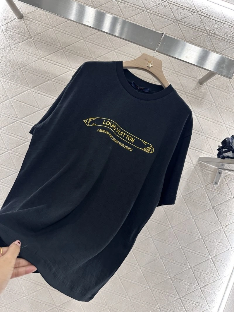 Louis Vuitton T-Shirts HighQuality 130949