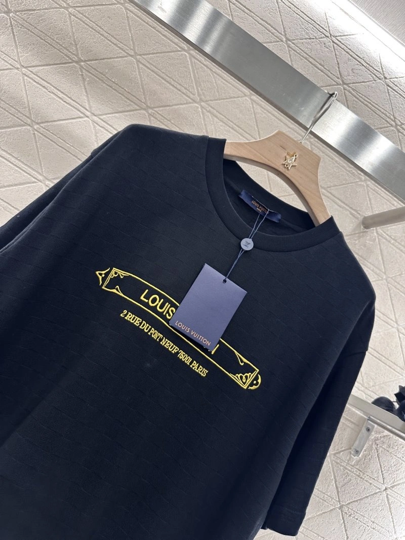 Louis Vuitton T-Shirts HighQuality 130949