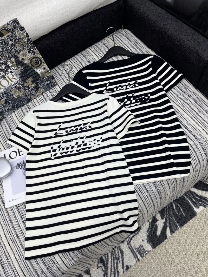 Louis Vuitton T-Shirts Functional 131678