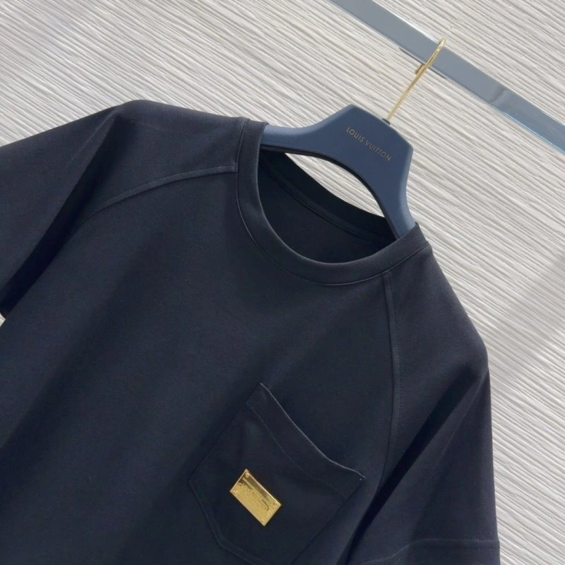 Trendsetting Louis Vuitton T-Shirts 131654