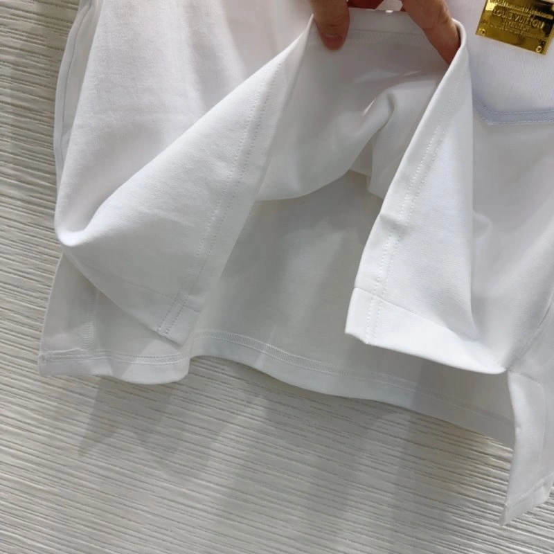 Unisex Louis Vuitton T-Shirts 131680