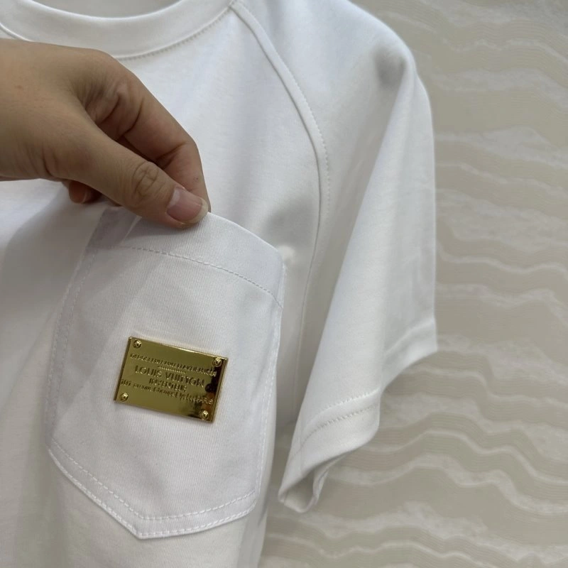 Functional Louis Vuitton T-Shirts 131651