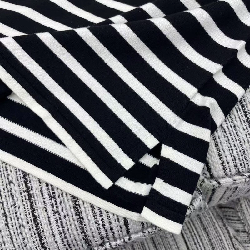 UrbanChic Louis Vuitton T-Shirts 131650