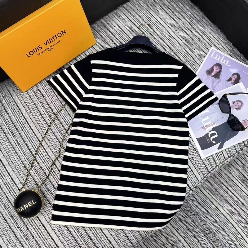 UrbanChic Louis Vuitton T-Shirts 131650