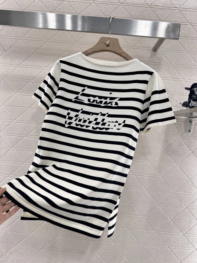 Sophisticated Louis Vuitton T-Shirts 131623