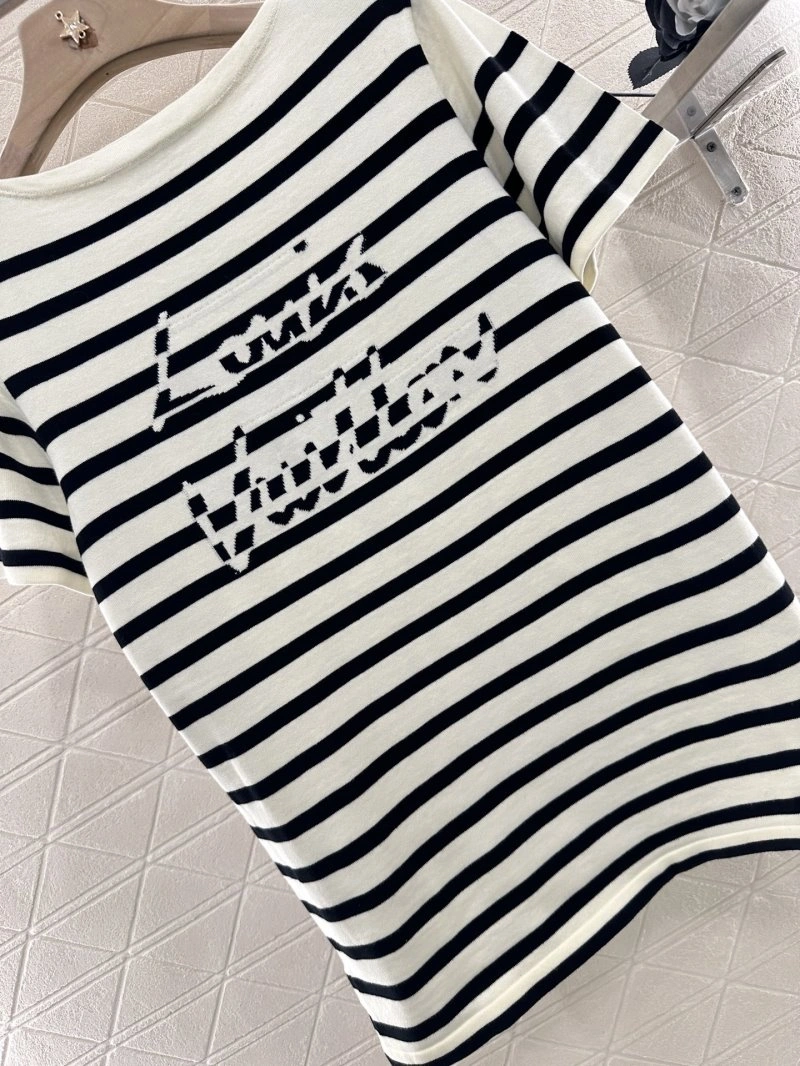 Sophisticated Louis Vuitton T-Shirts 131623
