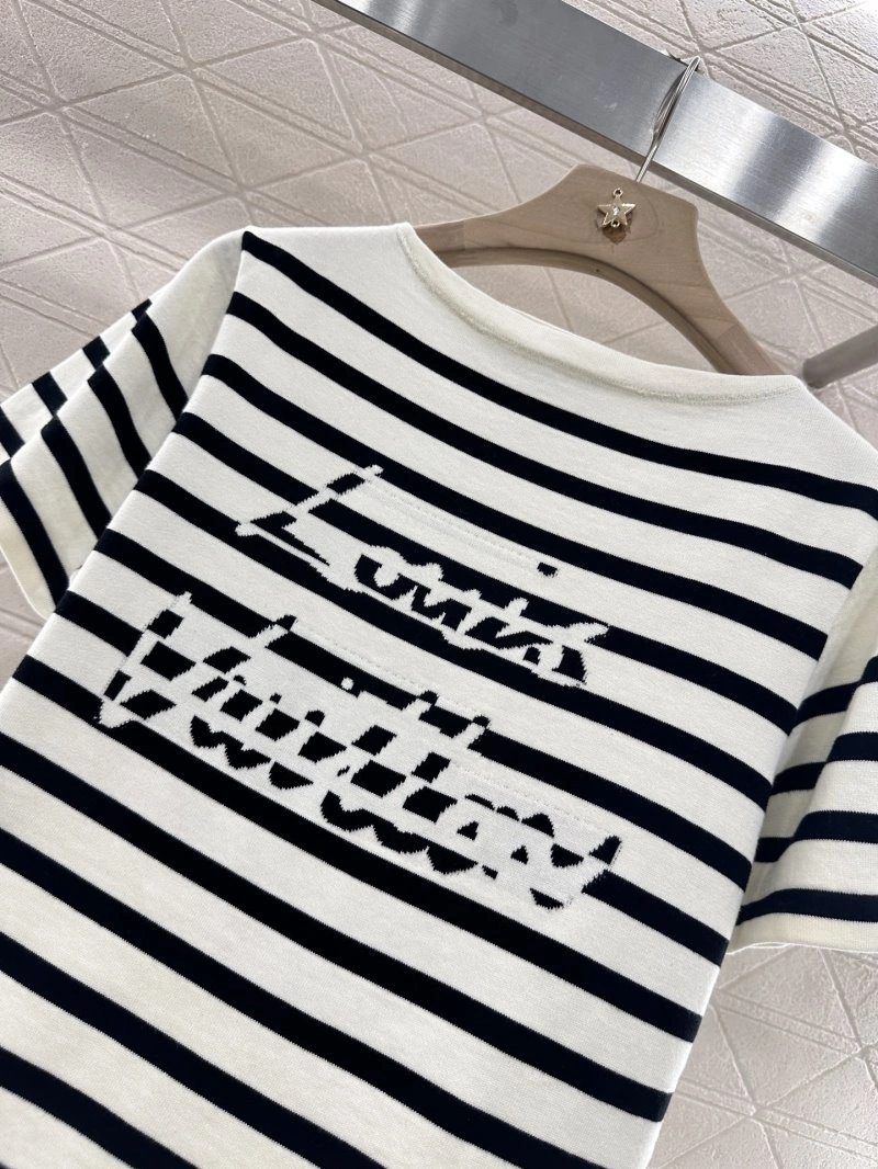 Sophisticated Louis Vuitton T-Shirts 131623