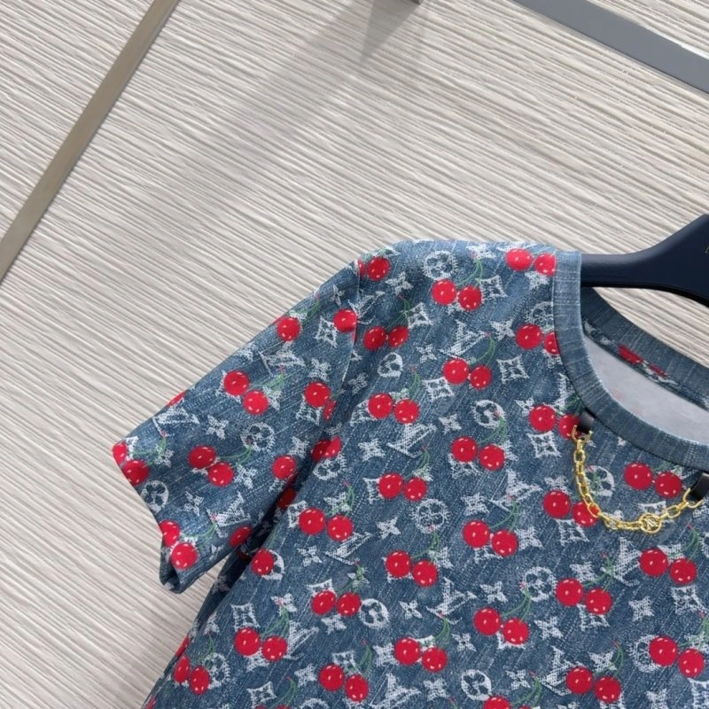 Louis Vuitton T-Shirts Comfortable 131626