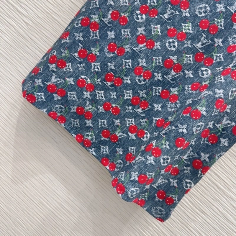 Louis Vuitton T-Shirts Comfortable 131626