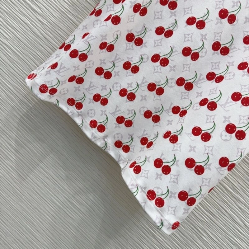 Modern Louis Vuitton T-Shirts 131642