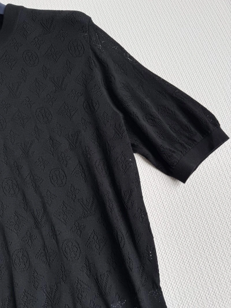 Louis Vuitton T-Shirts Resilient 131611