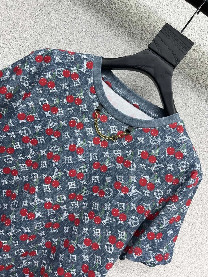 OnTrend Louis Vuitton T-Shirts 131643