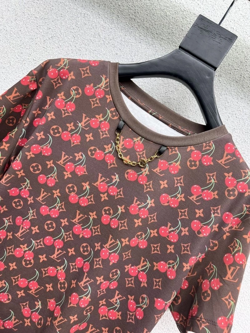 OnTrend Louis Vuitton T-Shirts 131643