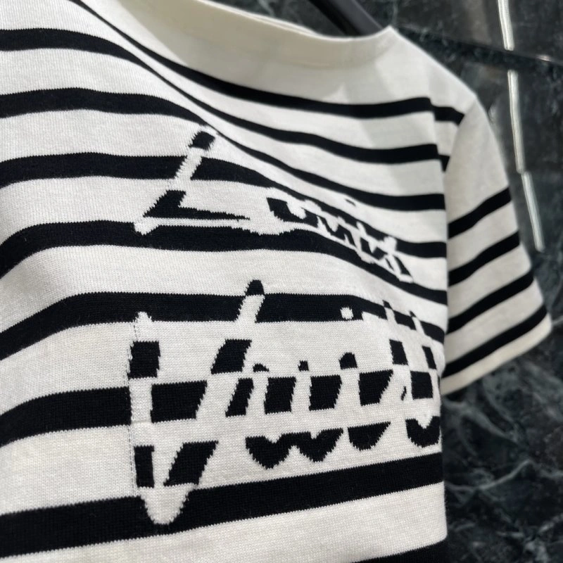 SmartChoice Louis Vuitton T-Shirts 131616