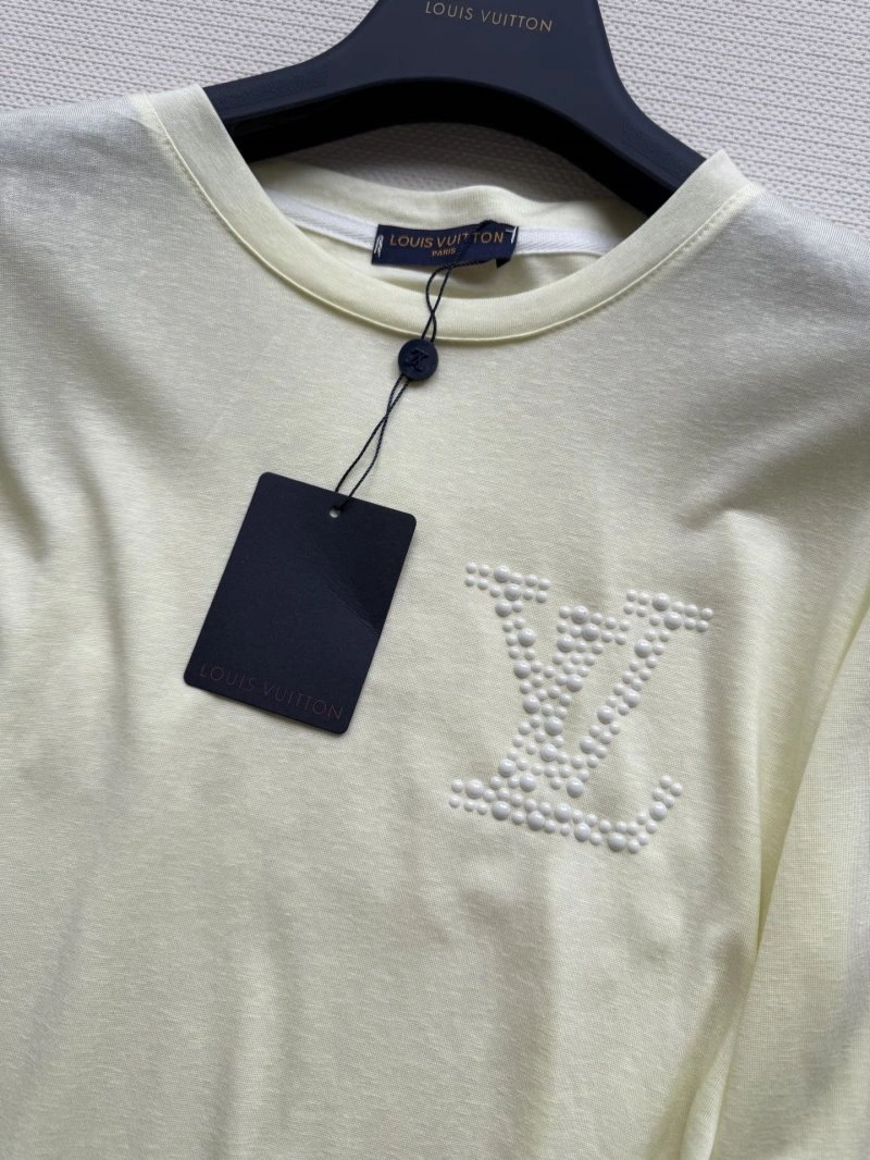 Louis Vuitton T-Shirts Refined 131620