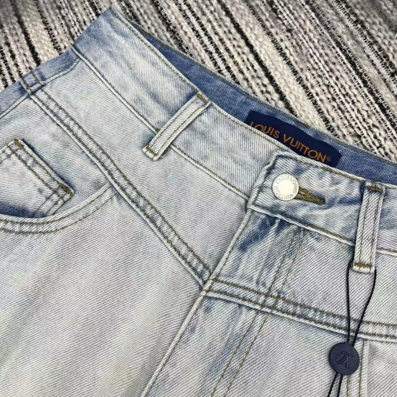 Versatile Louis Vuitton T-Shirts 131634