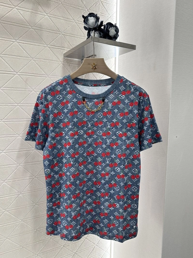 Louis Vuitton T-Shirts Lightweight 131637