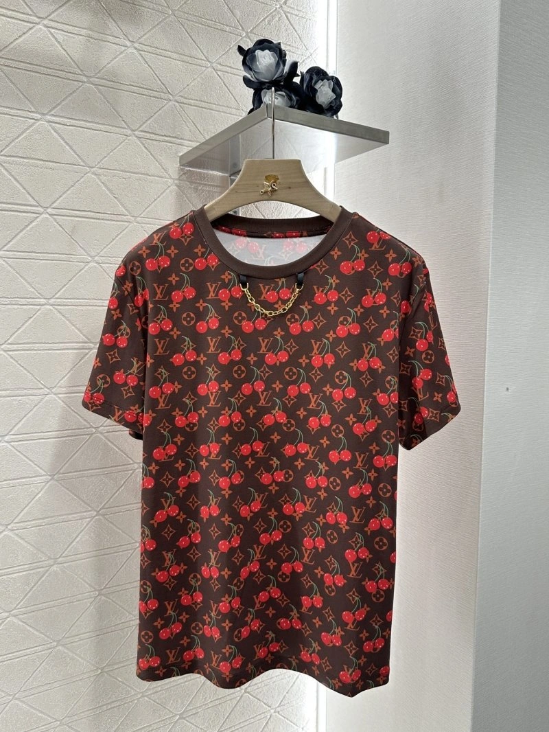 Louis Vuitton T-Shirts Lightweight 131637