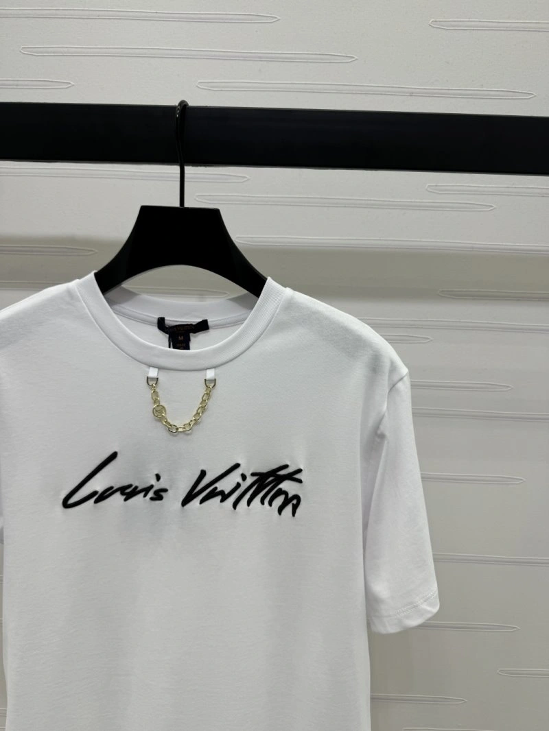 Flexible Louis Vuitton T-Shirts 131613
