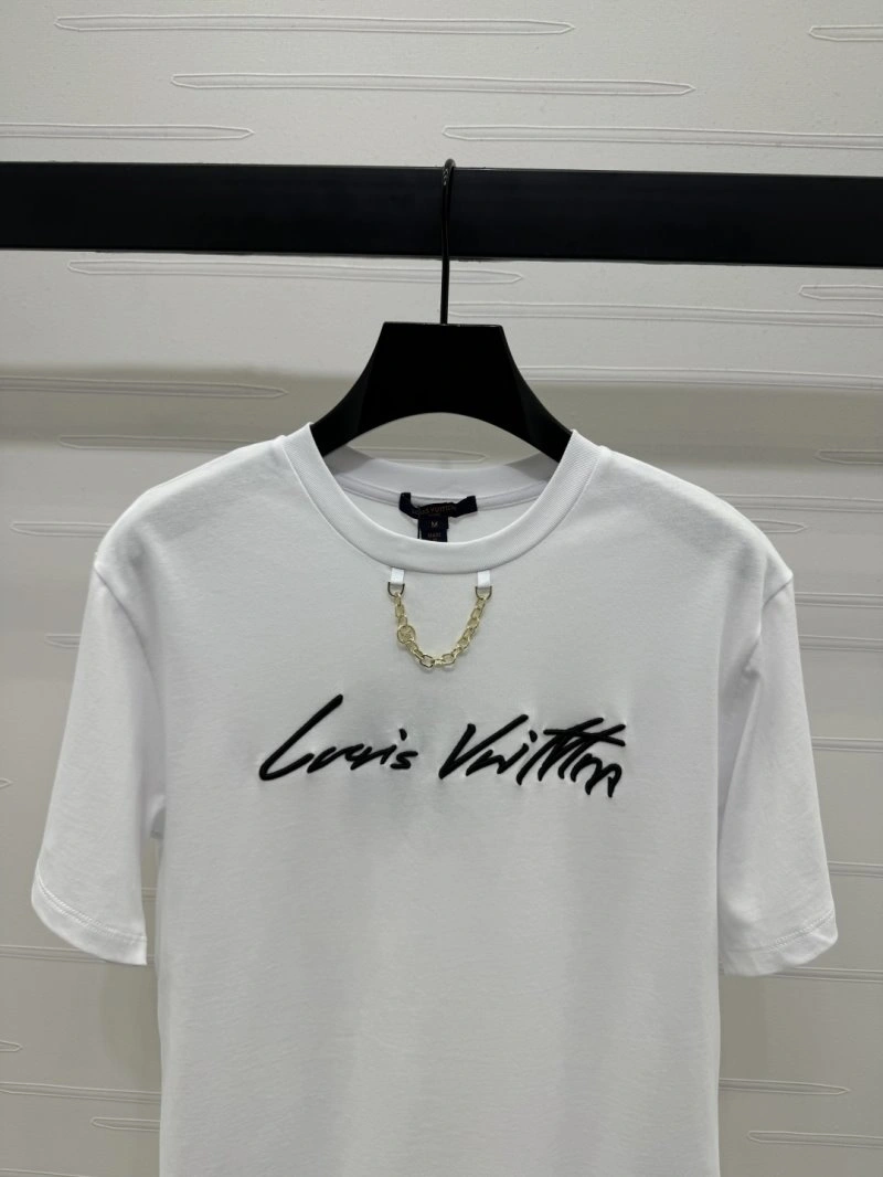 Flexible Louis Vuitton T-Shirts 131613