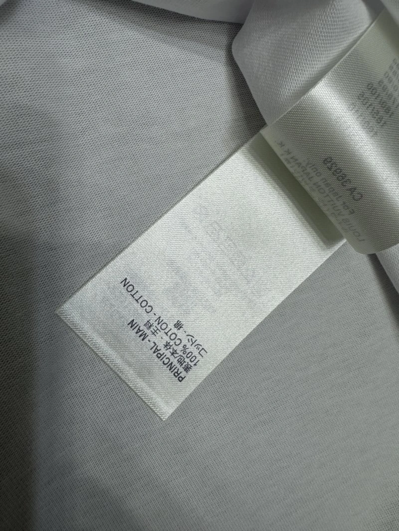 Flexible Louis Vuitton T-Shirts 131613