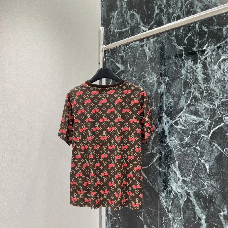 WellDesigned Louis Vuitton T-Shirts 131621