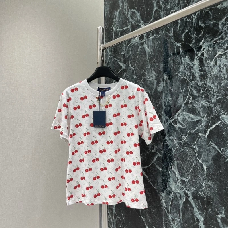 WellDesigned Louis Vuitton T-Shirts 131621