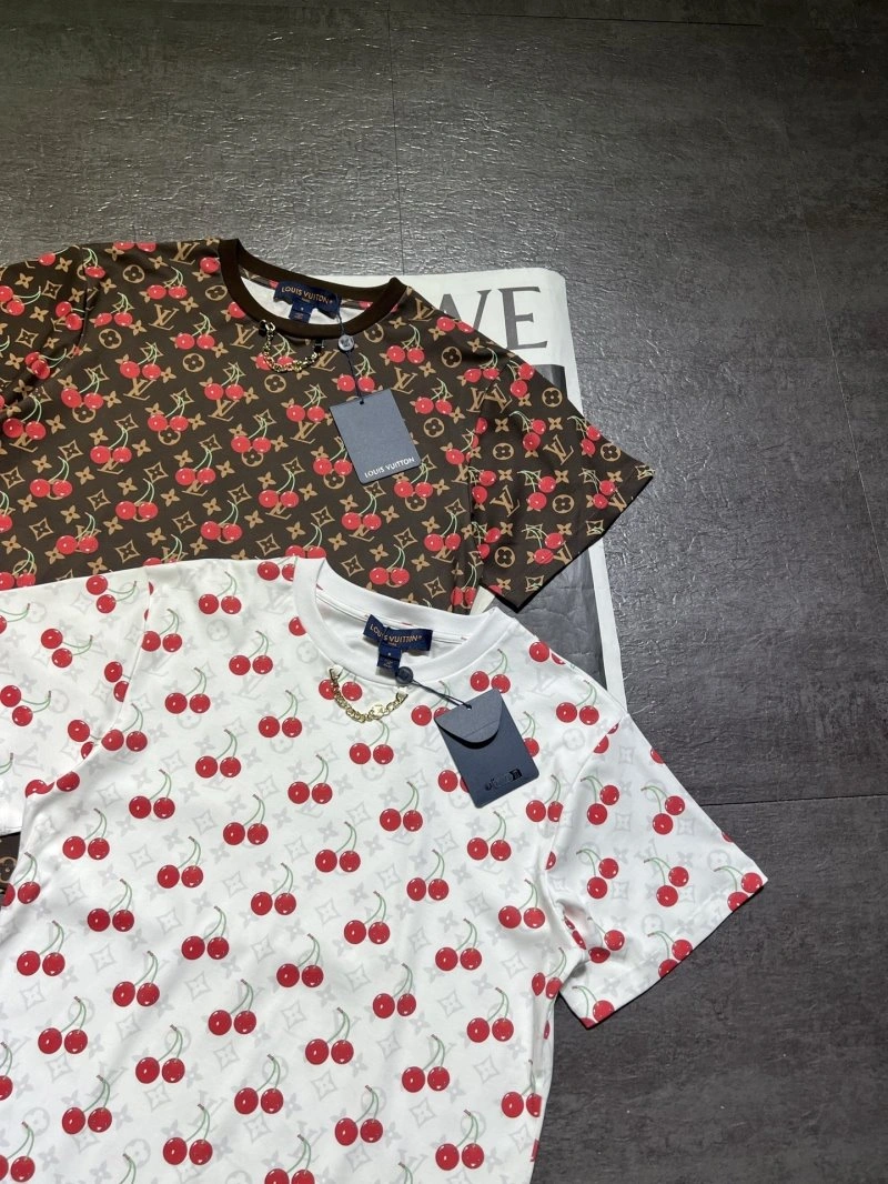 Louis Vuitton T-Shirts Trendy 131617