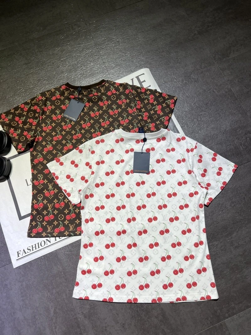 Louis Vuitton T-Shirts Trendy 131617
