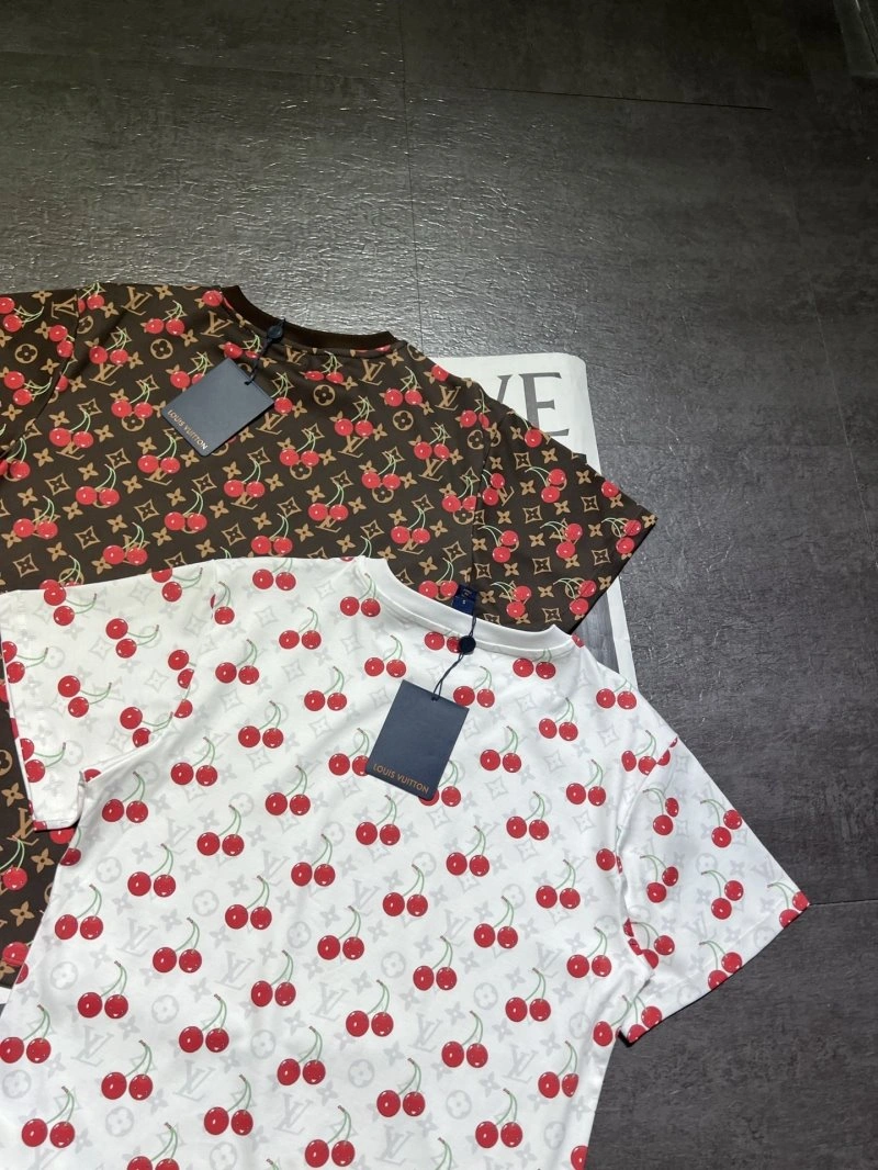 Louis Vuitton T-Shirts Trendy 131617