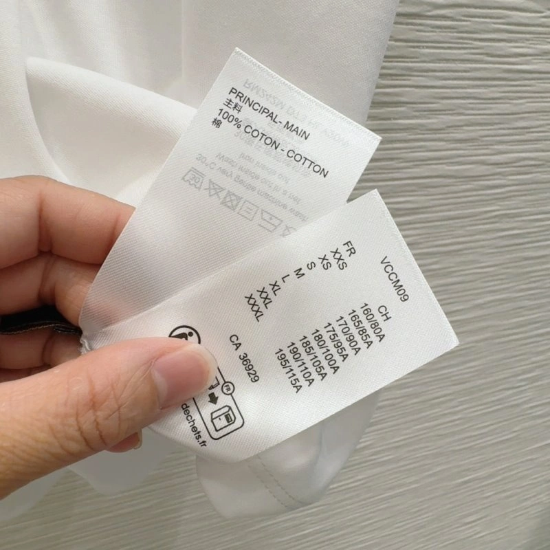 Compact Louis Vuitton T-Shirts 131606