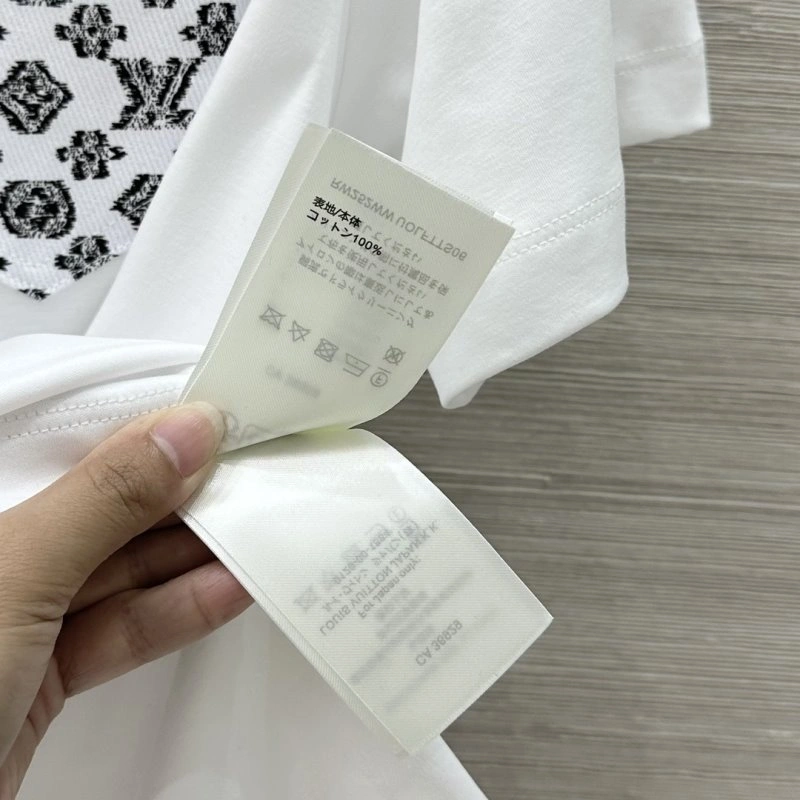 Louis Vuitton T-Shirts Resilient 131588