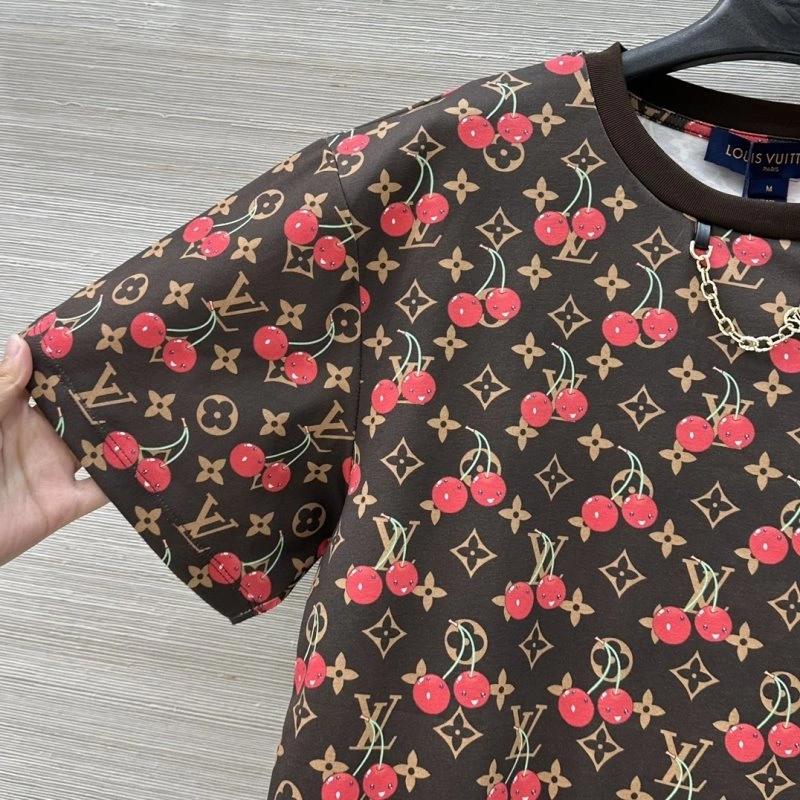 Louis Vuitton T-Shirts FreshLook 131583