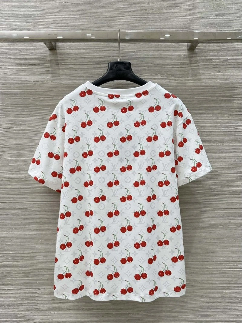 Seasonal Louis Vuitton T-Shirts 131574