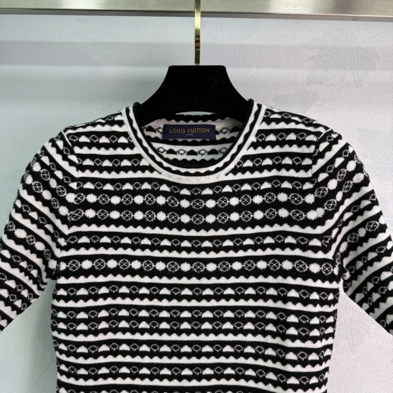 Louis Vuitton T-Shirts Refined 131601