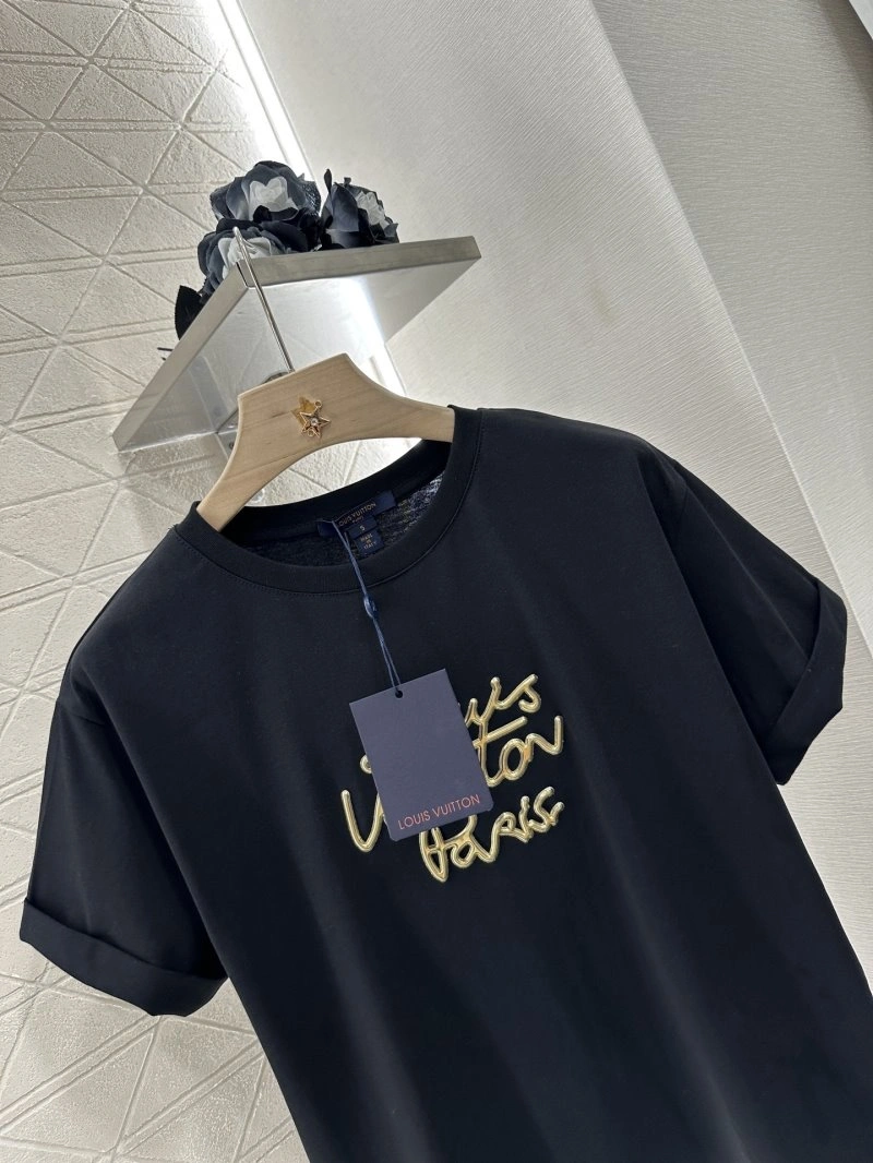 Louis Vuitton T-Shirts Seasonal 131586