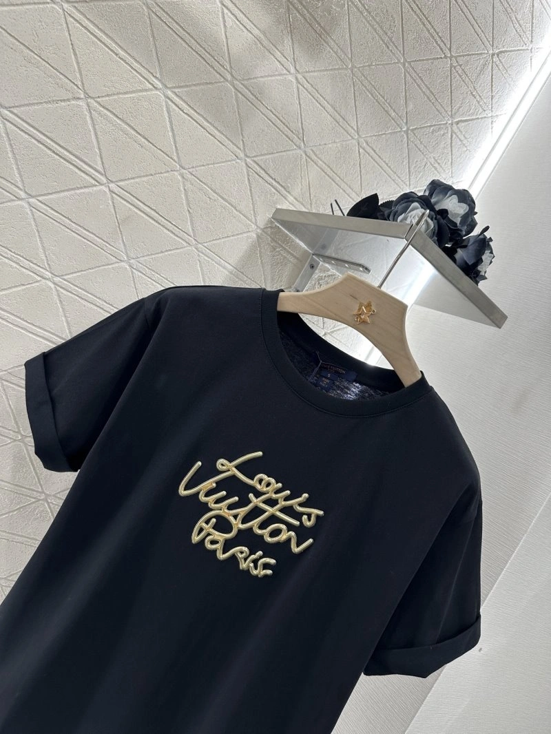 Louis Vuitton T-Shirts Seasonal 131586