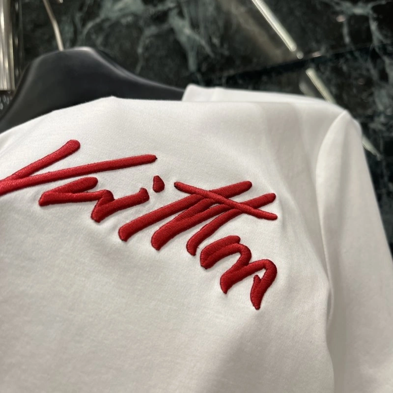 Louis Vuitton T-Shirts Youthful 131584