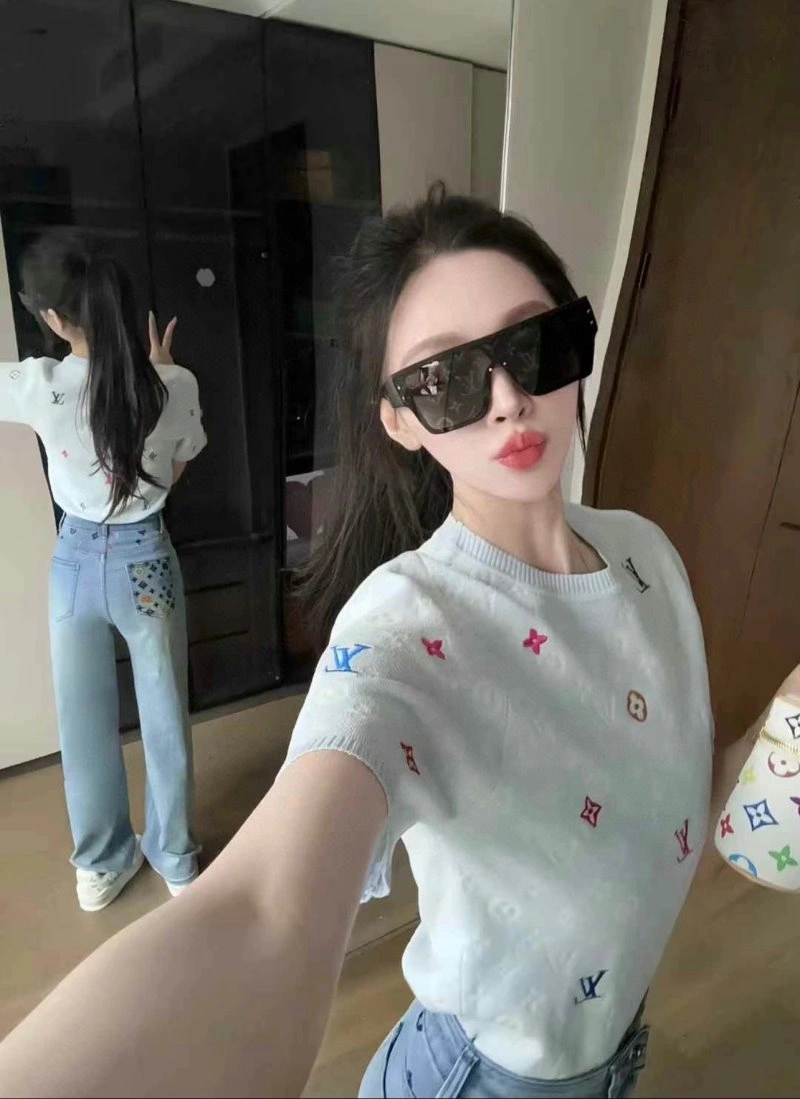 Affordable Louis Vuitton T-Shirts 131600